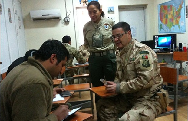 Formação em língua inglesa no Afeganistão