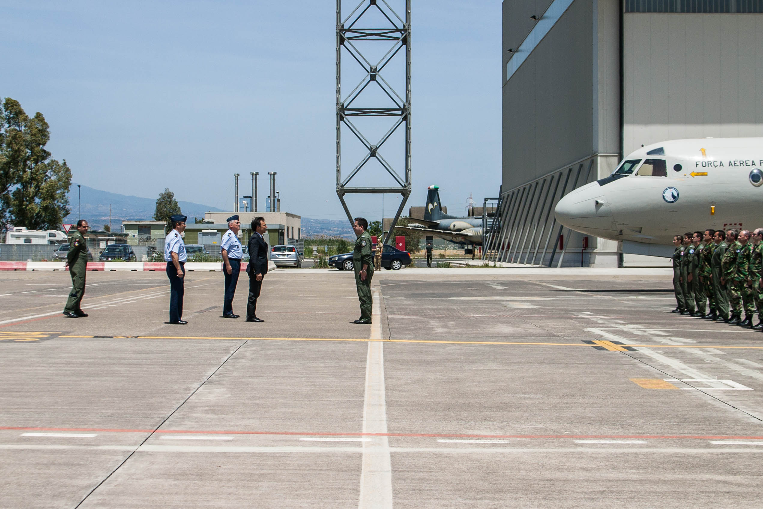 SEDN visita militares da Força Aérea destacados em Sigonella