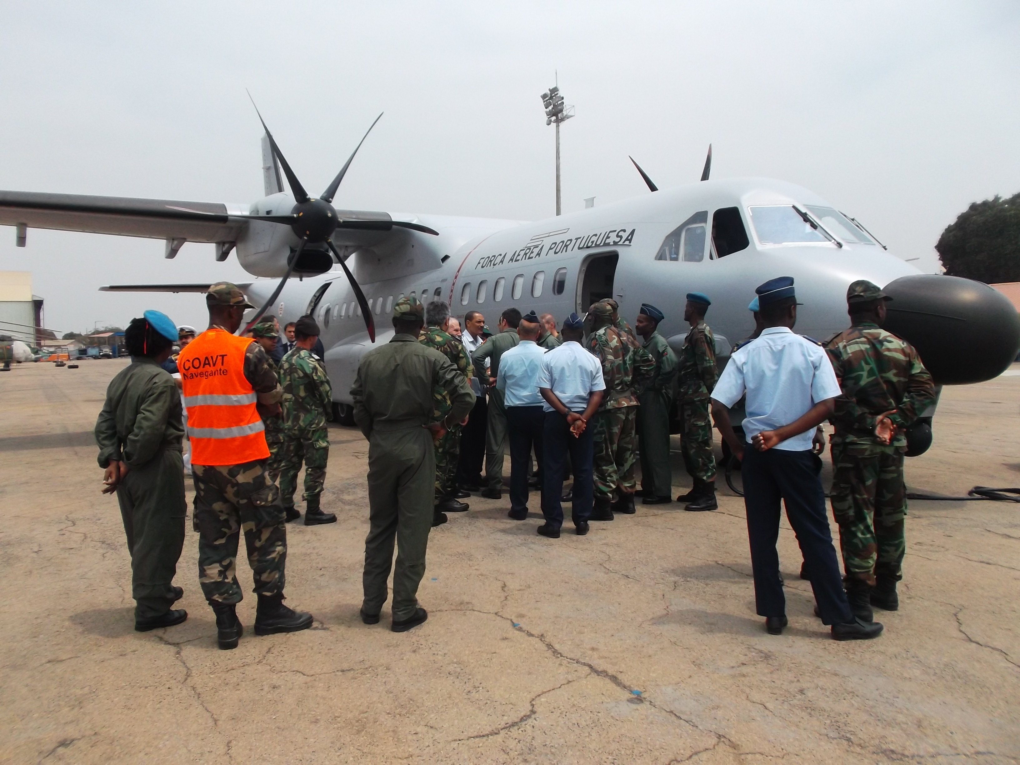 C-295M faz demonstrao de capacidades em Luanda