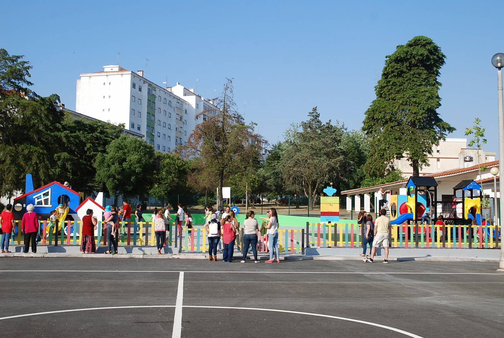 Bairro da Fora Area em Beja com novo parque infantil