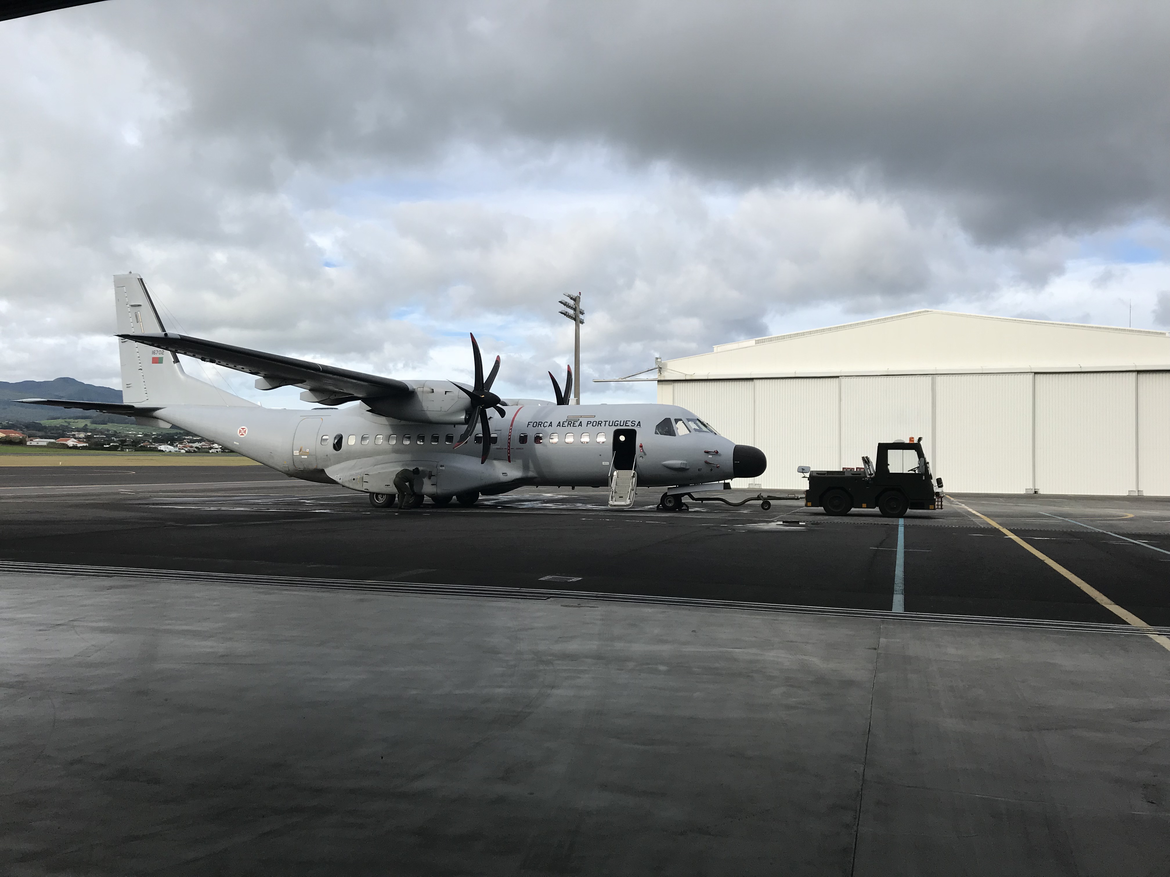 Força Aérea realiza resgate a 444km da Ilha Terceira
