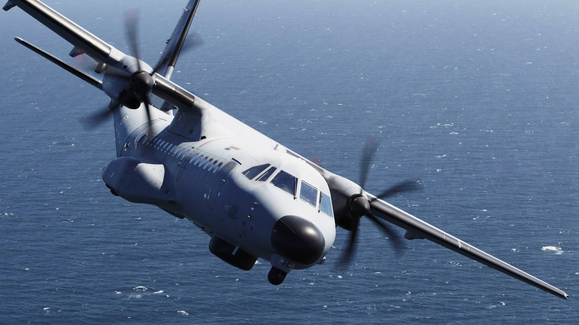 FRONTEX:  C-295M e 20 militares da Fora Area patrulham Mediterrneo Central