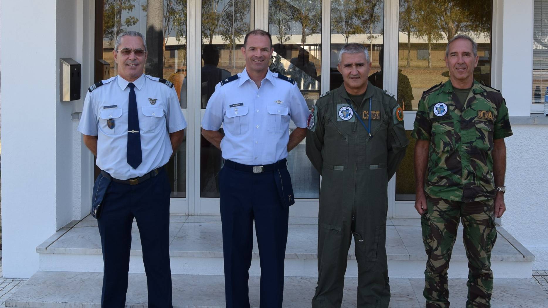 Adido de Defesa e Aeronutico dos EUA visita Base Area N. 11