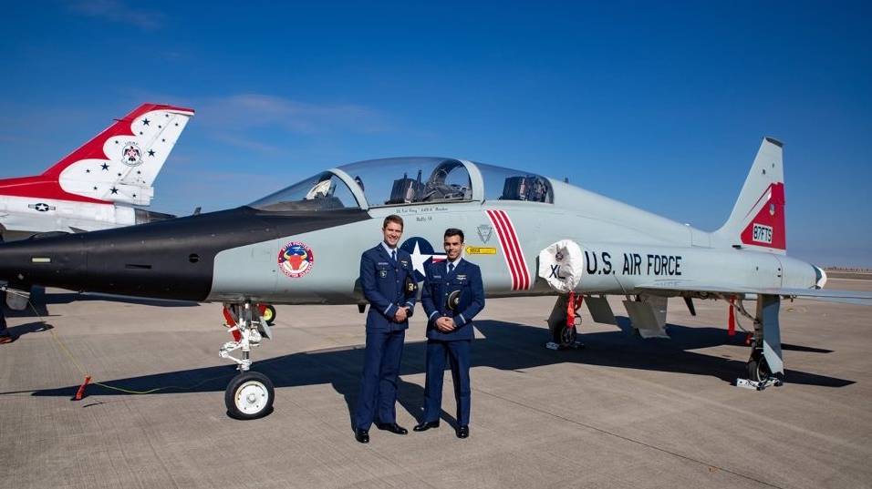 Pilotos da Fora Area Portuguesa qualificam-se em T-38C nos Estados Unidos da Amrica
