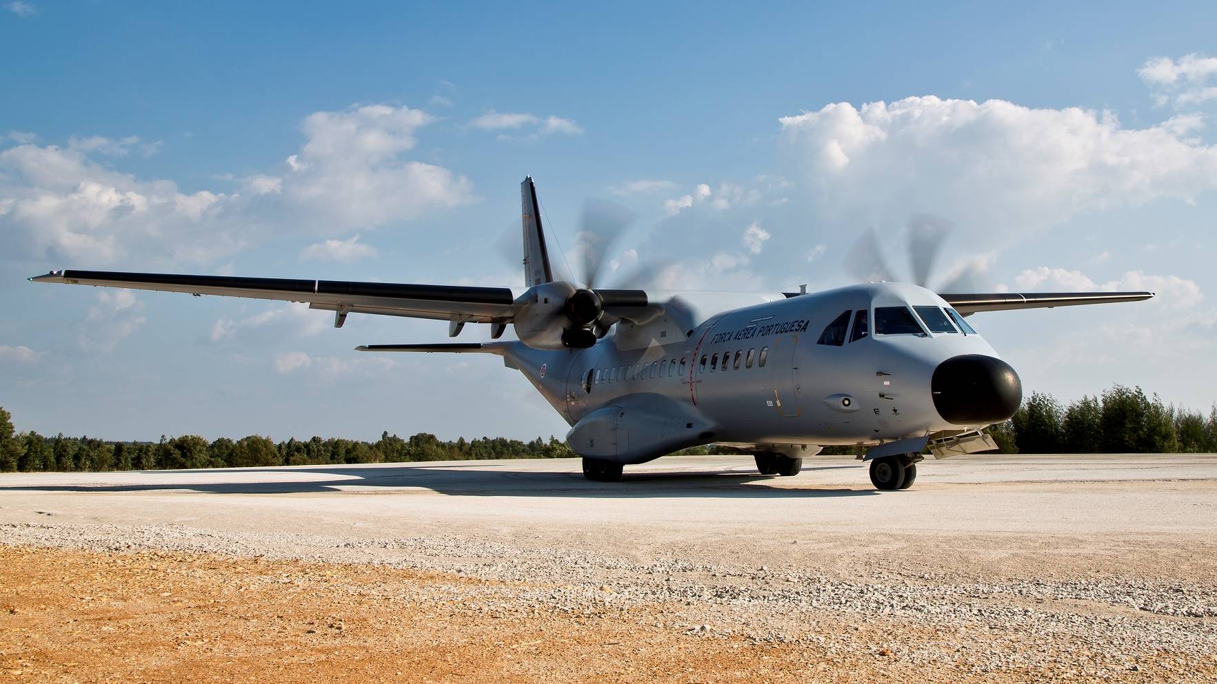 Força Aérea transporta 15 doentes de urgência em sete dias