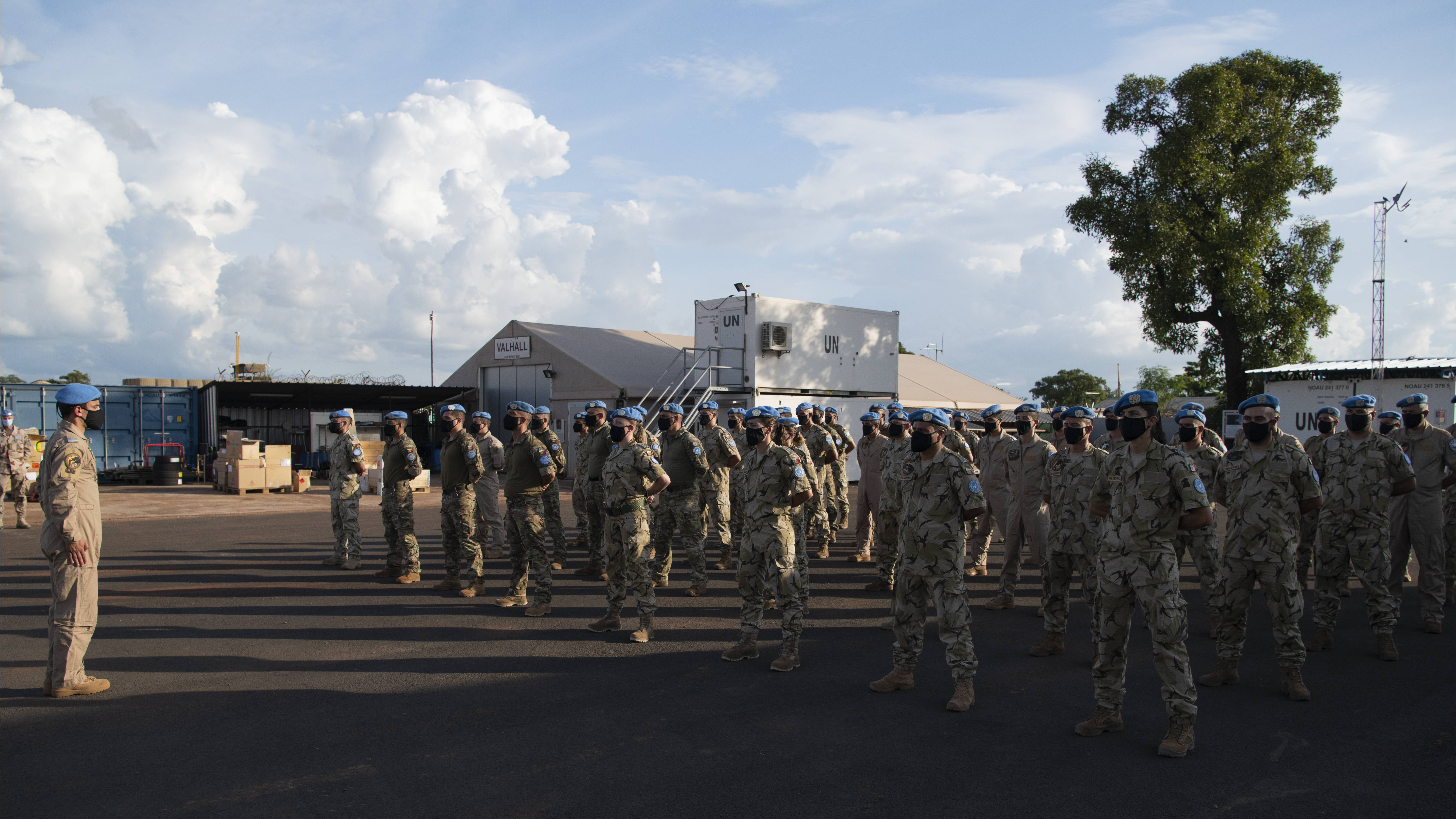 Contingente da Força Aérea no Mali recebe visita do Comandante da missão