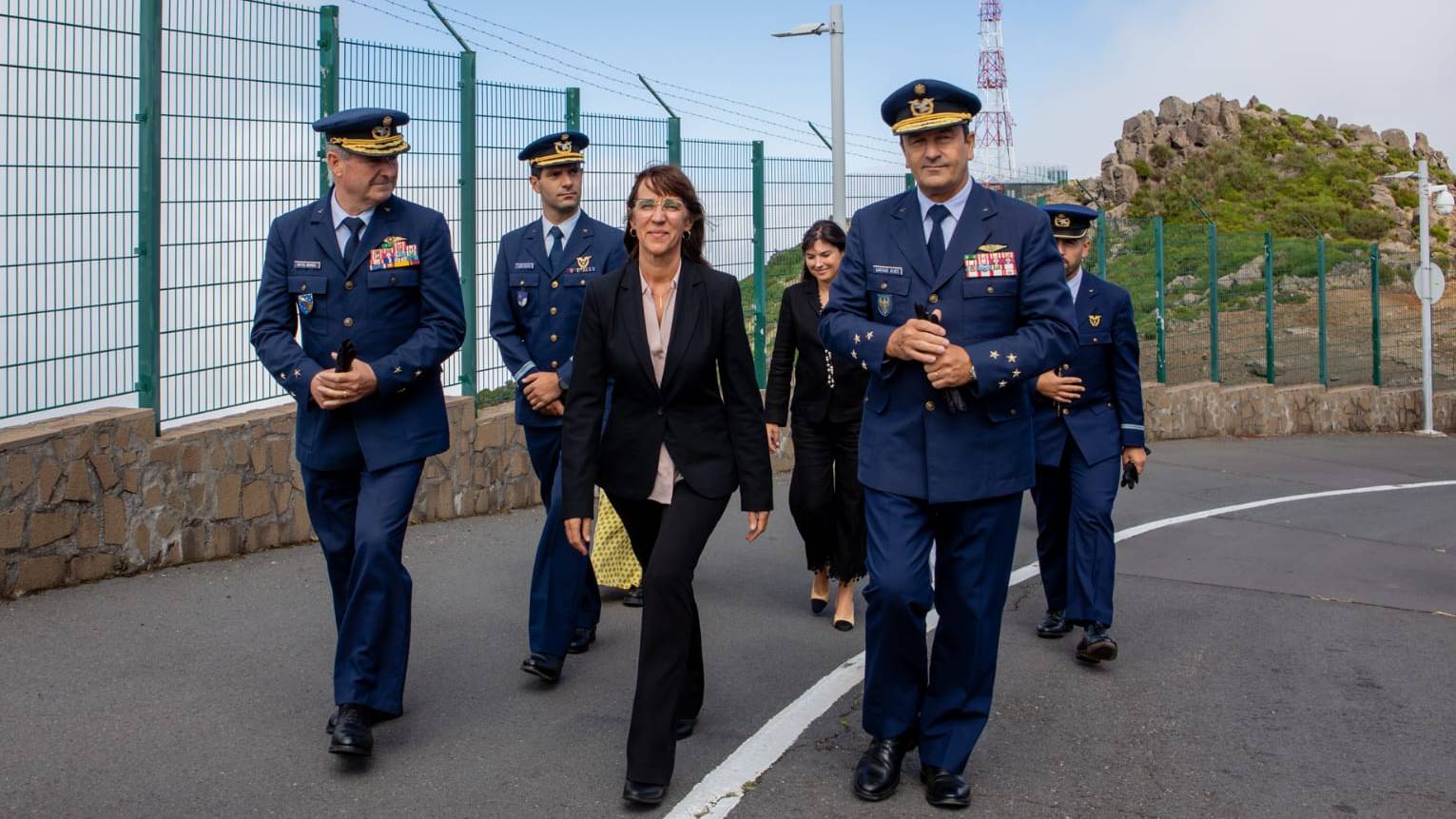 Ministra da Defesa Nacional visita Estação de Radar N.º 4