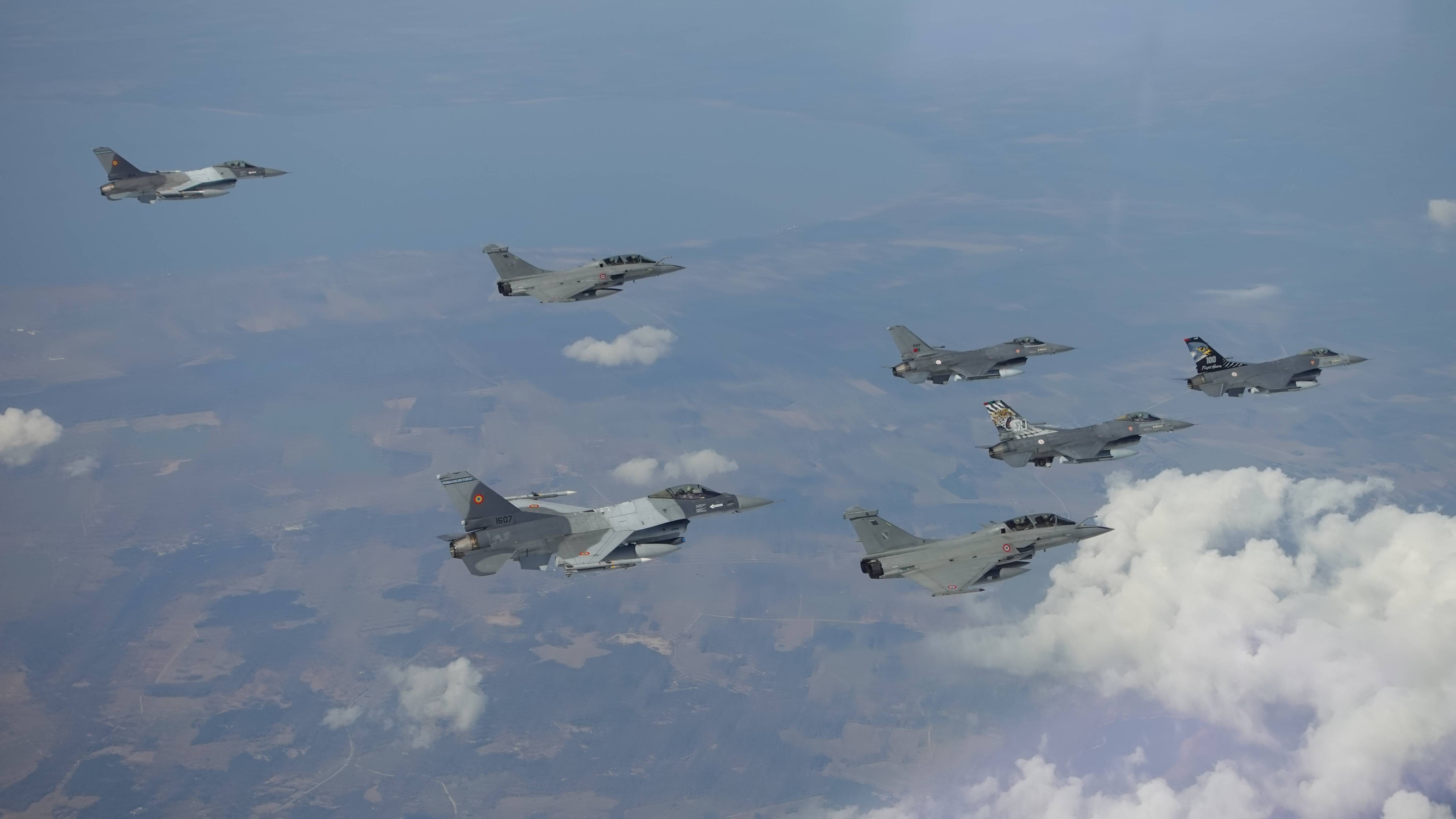 F-16M Portugueses participam exerccio multinacional