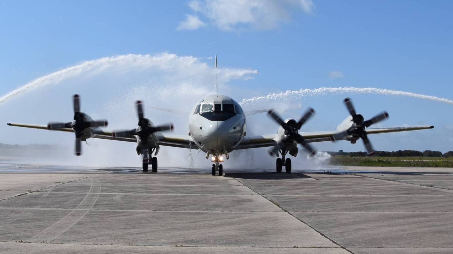 Segundo avião P-3C chega a Portugal