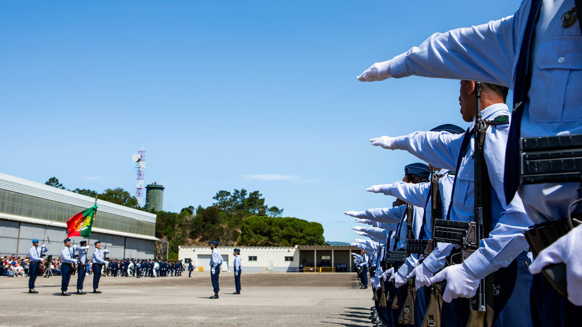 147 novos Militares juram Bandeira