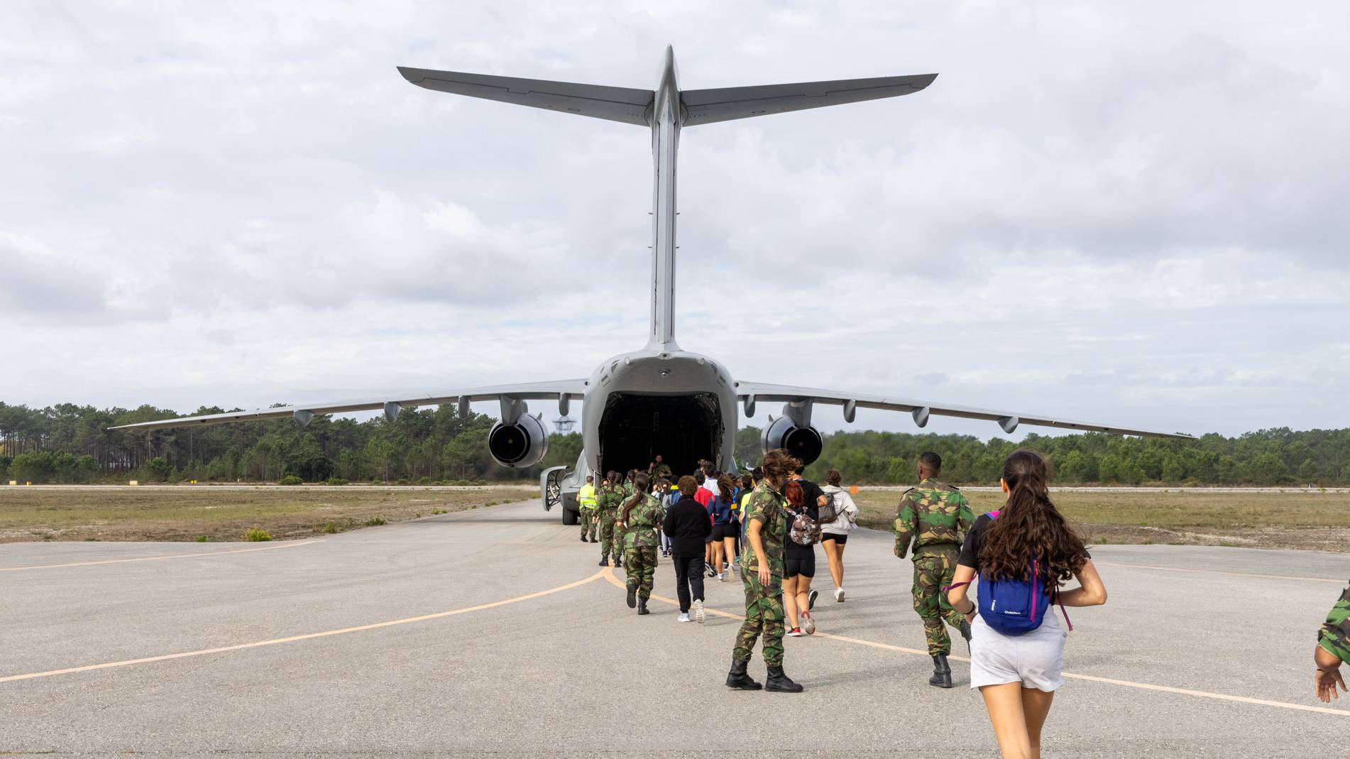 Base Area N. 5 recebe a 15. edio da iniciativa Mini-Recruta