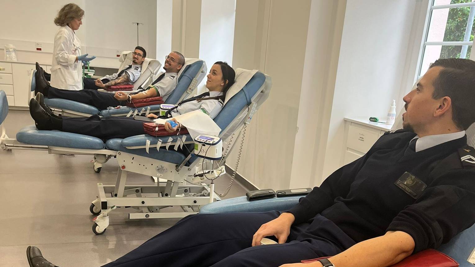 Militares do Aerdromo de Trnsito N. 1 participam em ddiva de sangue