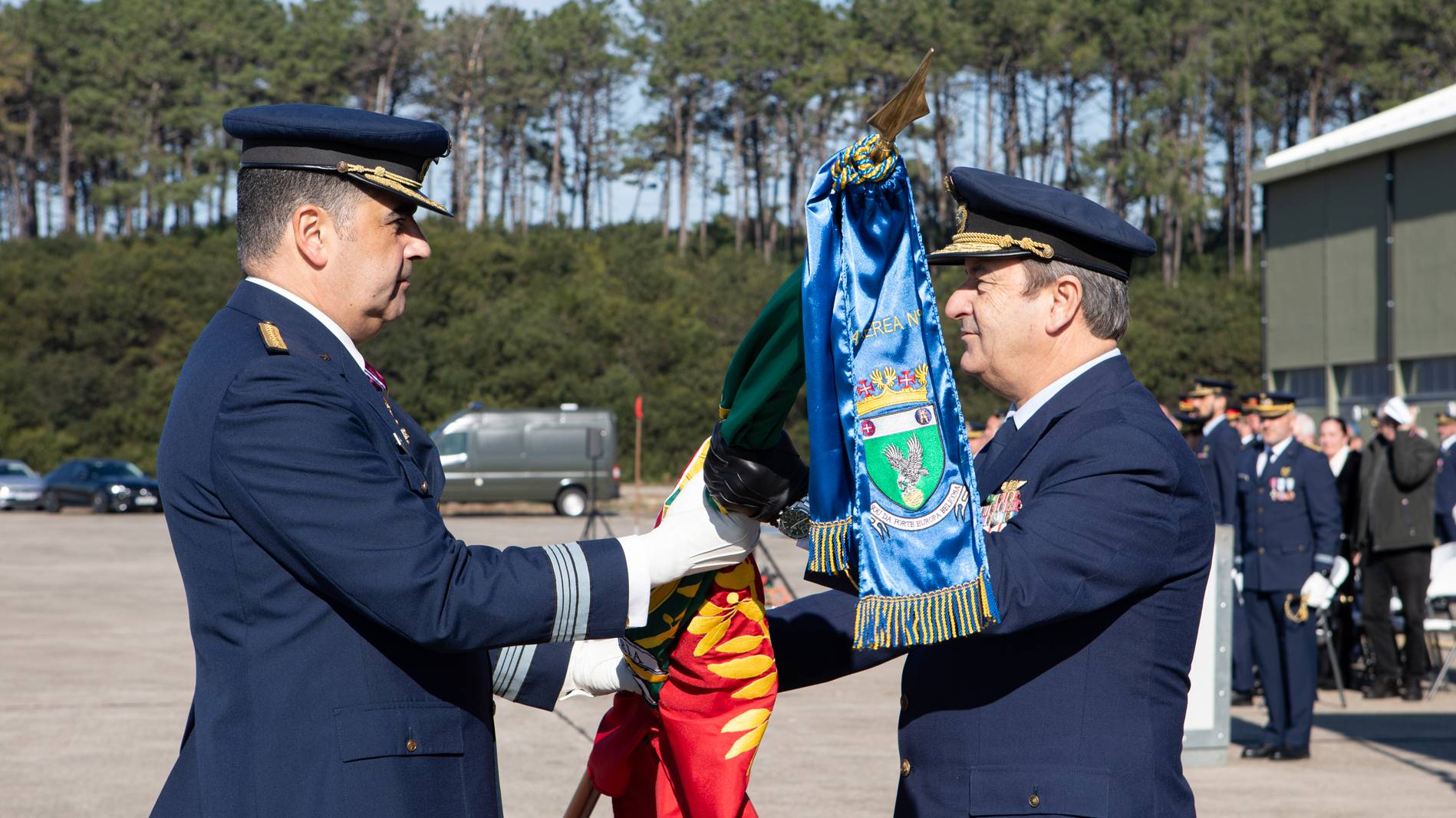 Novo Comandante na Base Area N. 8 em dia de aniversrio