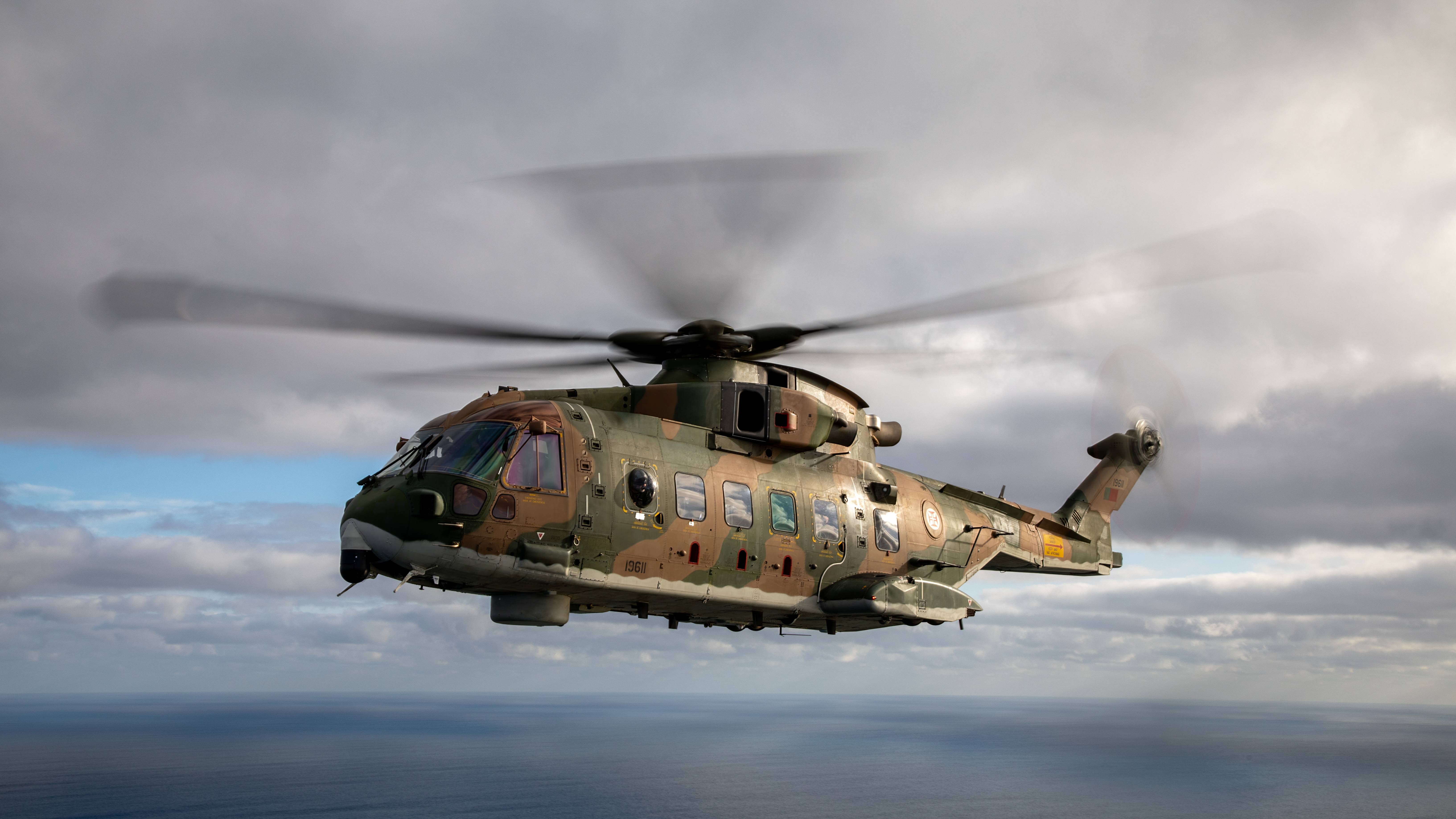 Fora Area regressa a veleiro para resgatar mais quatro pessoas