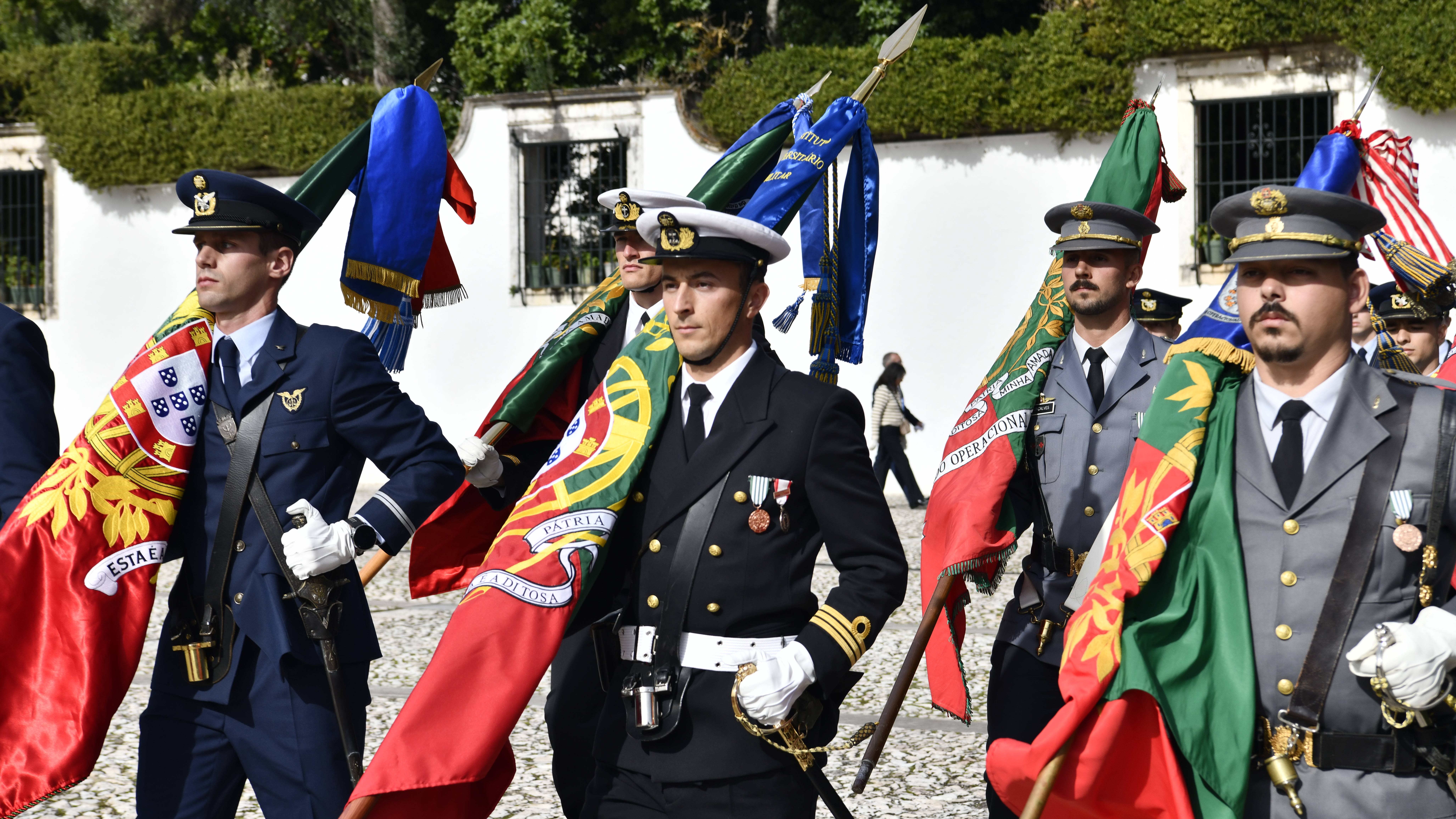 Fora Area participa nas Comemoraes do 51. Aniversrio do EMGFA