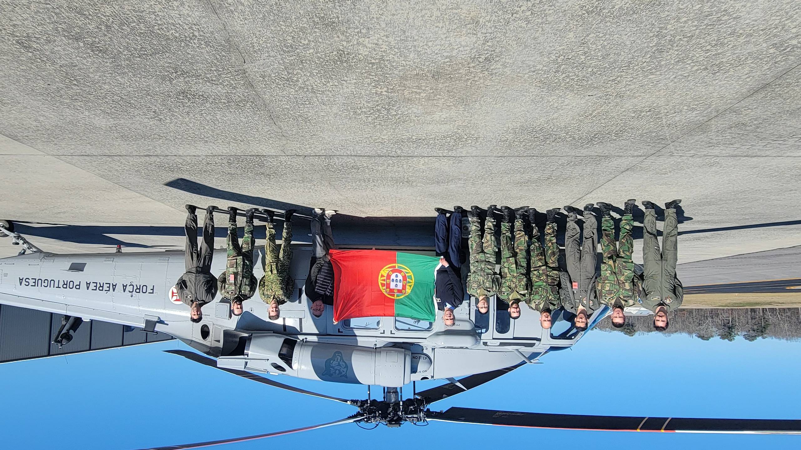 Conclu�da aceita��o provis�ria do sexto helic�ptero UH-60