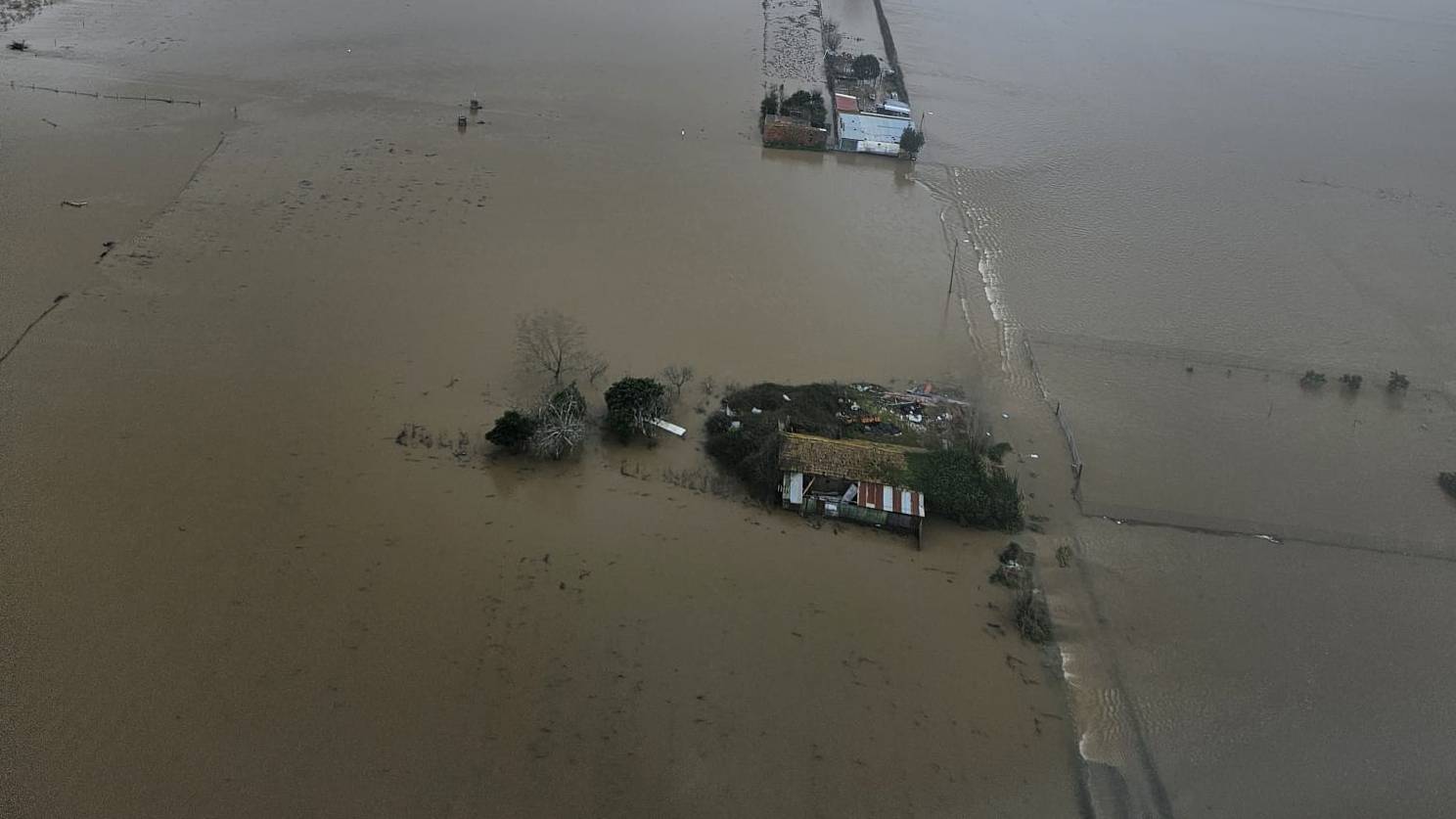 Helic�pteros da For�a A�rea sobrevoam o pa�s