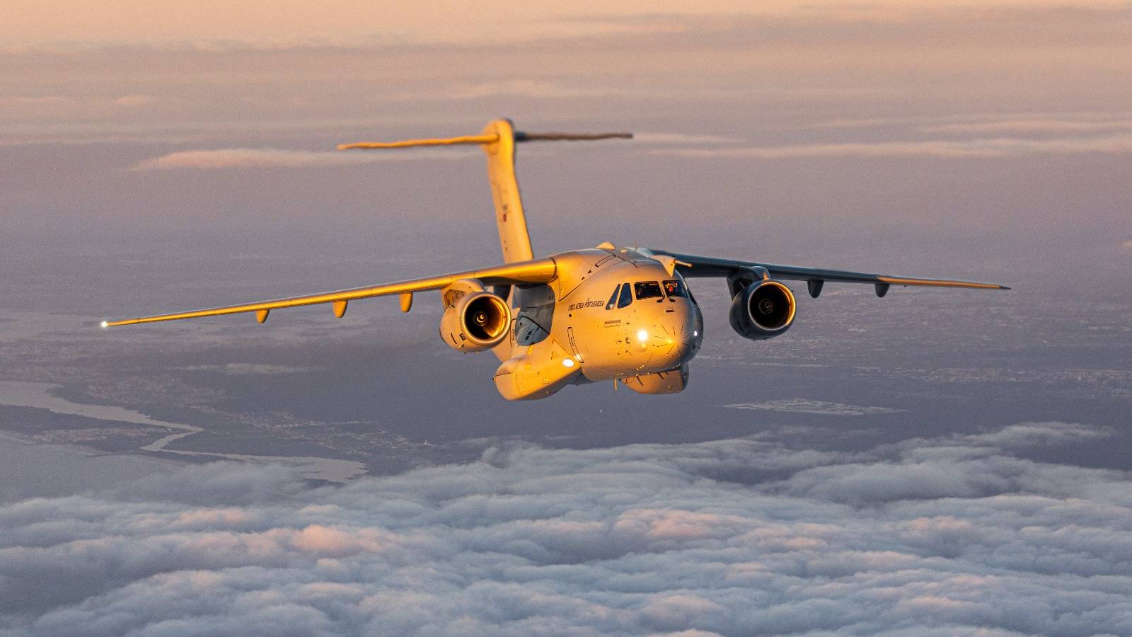 Voo entre Mo�ambique e Portugal faz hist�ria