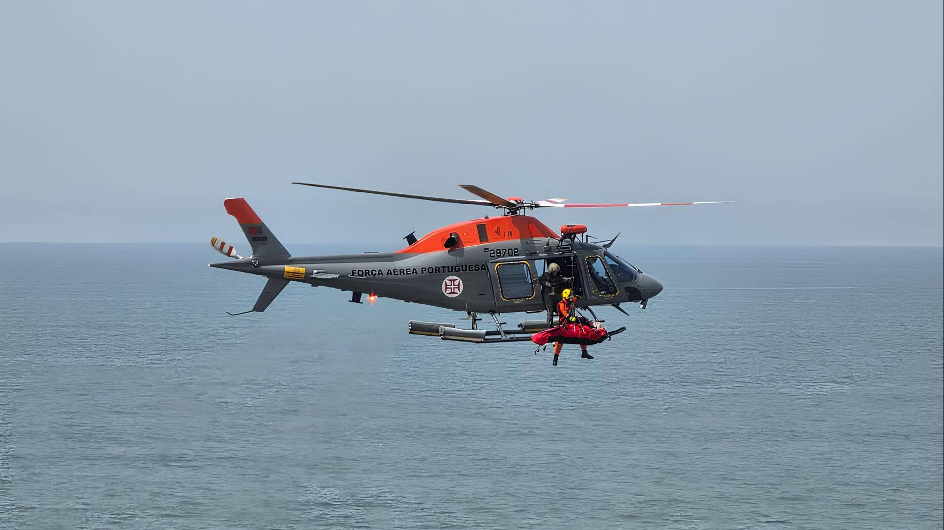 For�a A�rea arranca semana com novo resgate