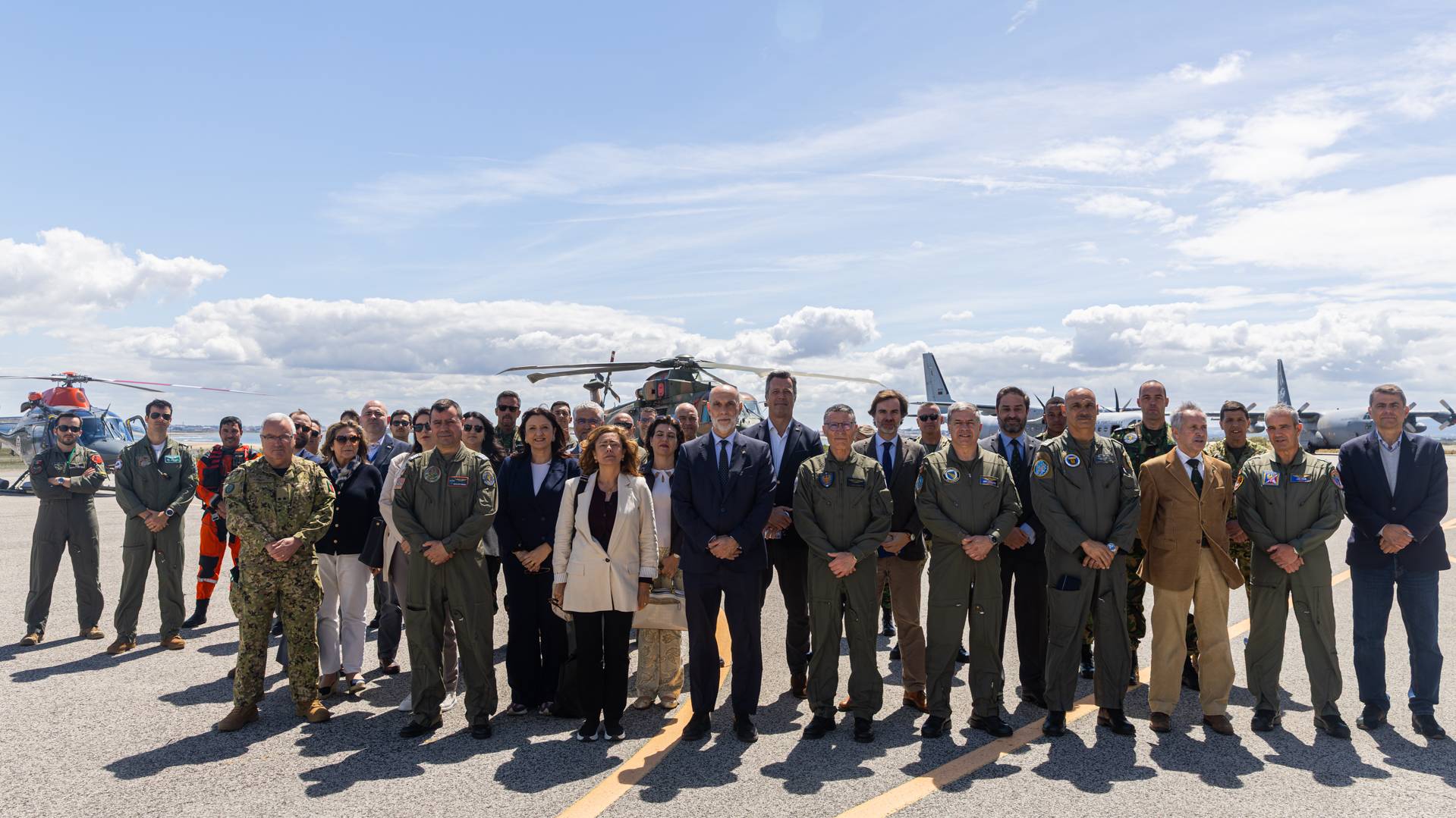 Base A�rea N.� 6 recebe visita da Comiss�o de Defesa Nacional